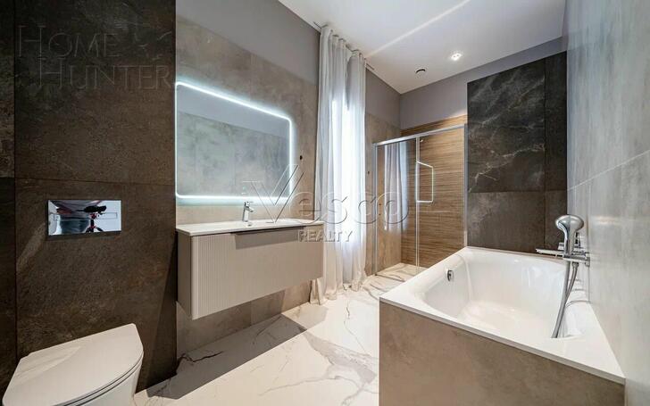 2-этажный коттедж 350 м² с отделкой
