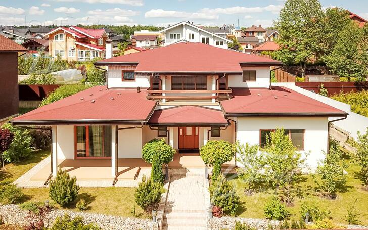 2-этажный коттедж 500 м² с отделкой