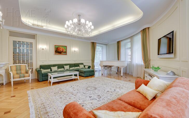 2-этажный коттедж 550 м² с отделкой