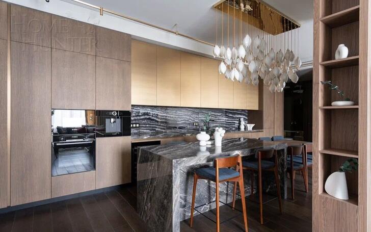 5-КОМН. КВАРТИРА С ОТДЕЛКОЙ 200 М² НА 6 ЭТАЖЕ