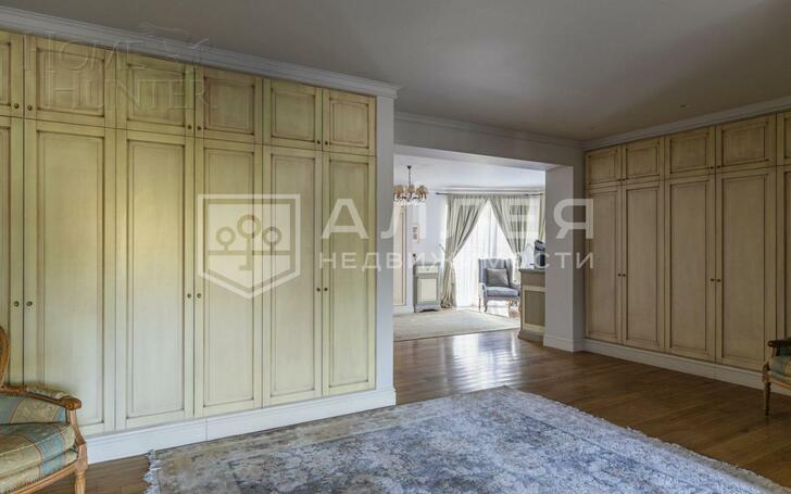 3-этажный коттедж 600 м² с отделкой