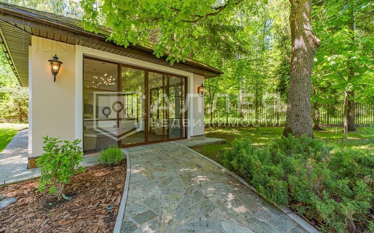 2-этажный коттедж 1 350 м² с отделкой