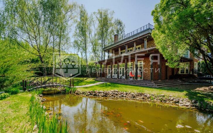 3-этажный коттедж 600 м² с отделкой