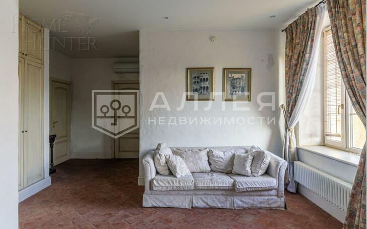 3-этажный коттедж 600 м² с отделкой