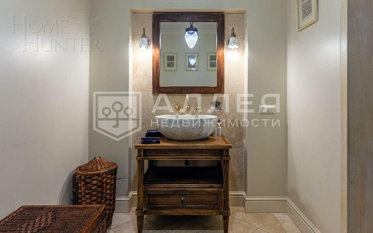 3-этажный коттедж 600 м² с отделкой