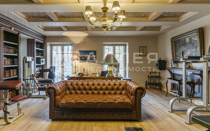 3-этажный коттедж 600 м² с отделкой