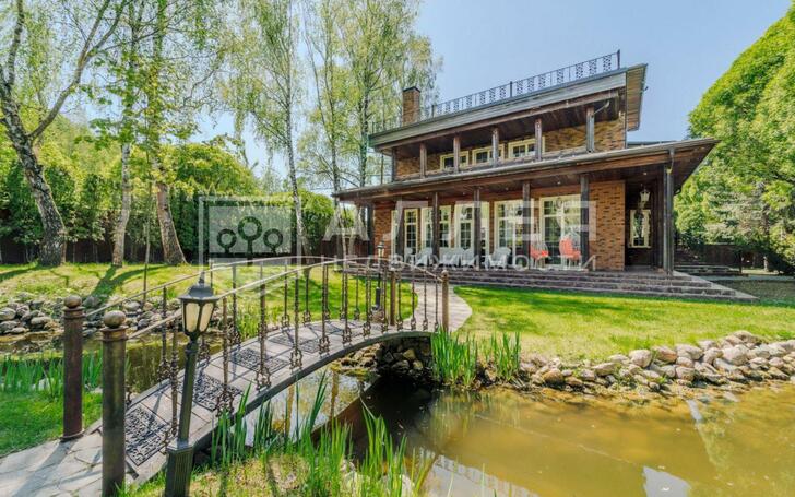 3-этажный коттедж 600 м² с отделкой