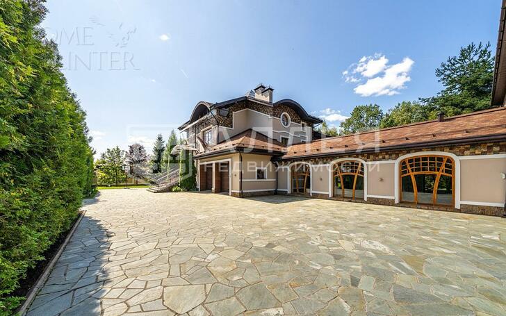 2-этажный коттедж 1 350 м² с отделкой