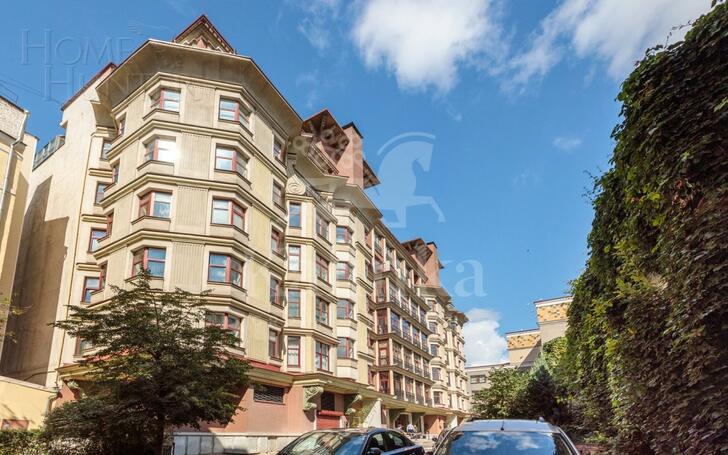 4-КОМН. КВАРТИРА С ОТДЕЛКОЙ 190 М² НА 3 ЭТАЖЕ