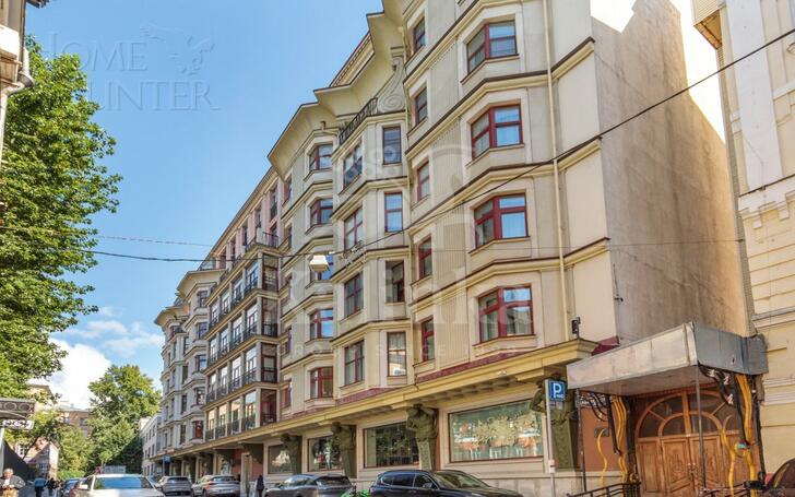 4-КОМН. КВАРТИРА С ОТДЕЛКОЙ 190 М² НА 3 ЭТАЖЕ