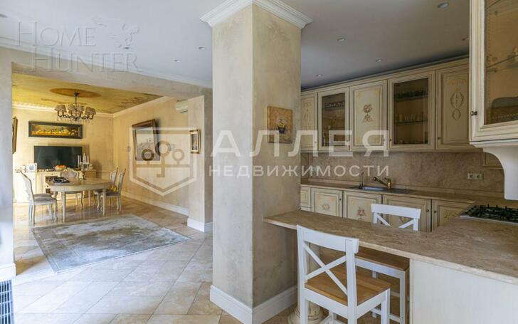 3-этажный коттедж 600 м² с отделкой