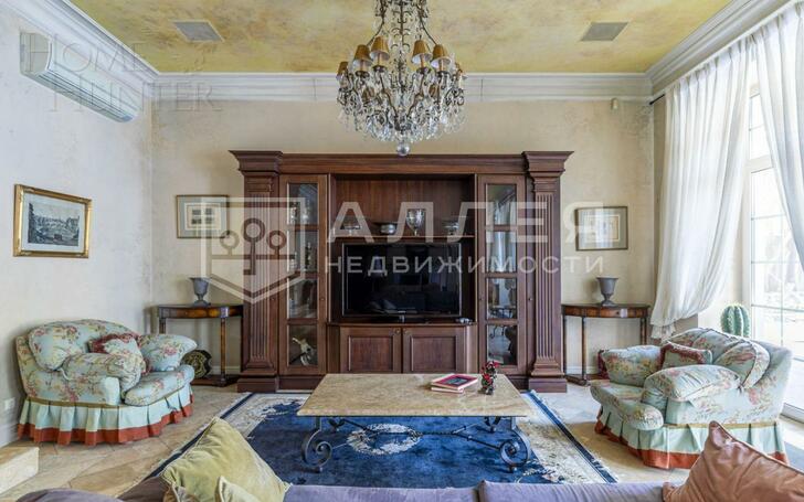 3-этажный коттедж 600 м² с отделкой