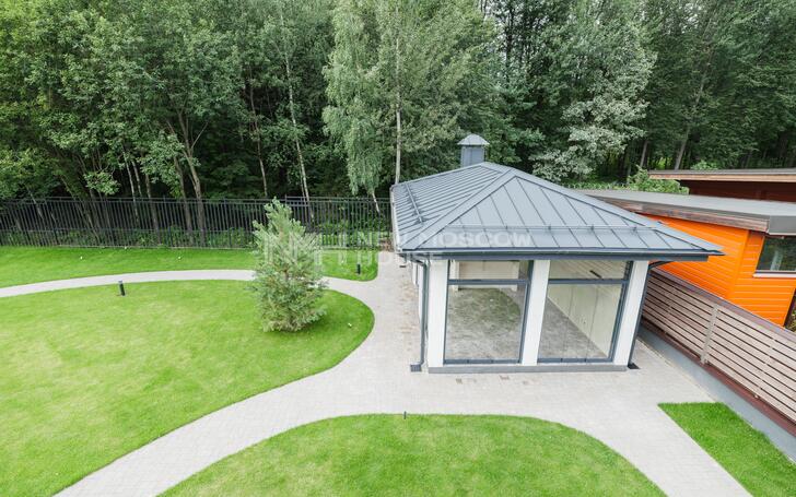 2-этажный коттедж 640 м² с отделкой