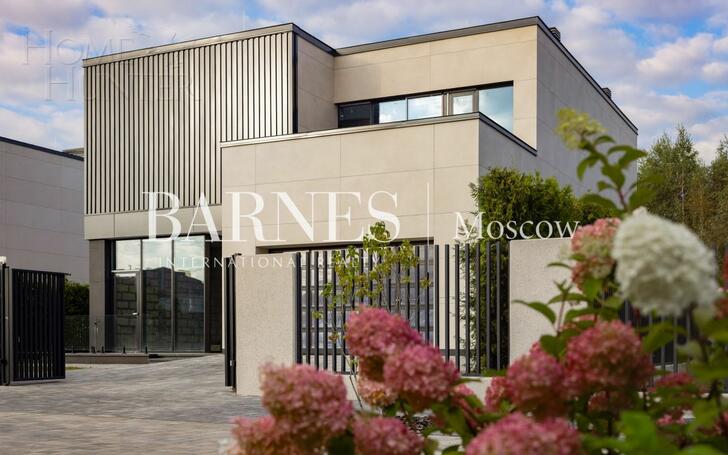 2-этажный коттедж 398.7 м² без отделки