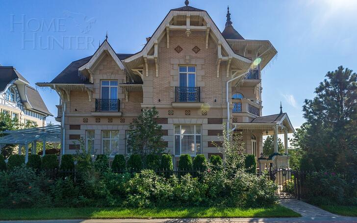 2-этажный коттедж 374 м² с отделкой