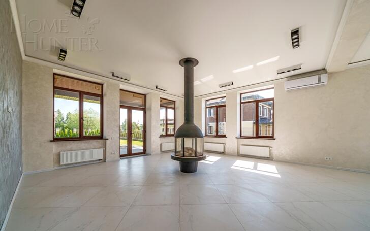 2-этажный коттедж 400 м² с отделкой