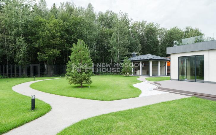 2-этажный коттедж 640 м² с отделкой