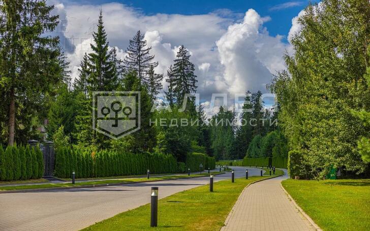 2-этажный коттедж 2 010 м² с отделкой