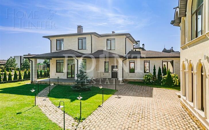 2-этажный коттедж 400 м² с отделкой