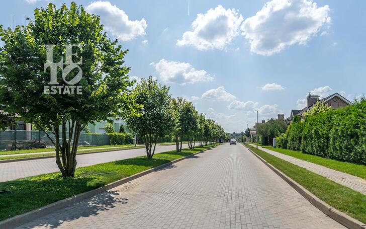 2-этажный коттедж 300 м² с отделкой