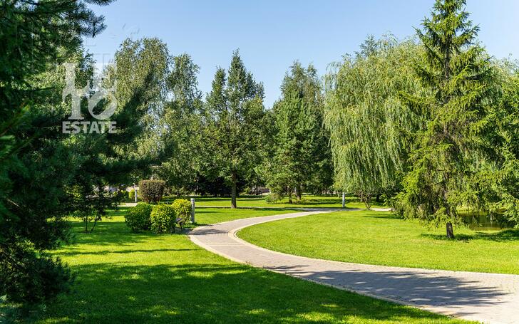 2-этажный коттедж 858 м² без отделки