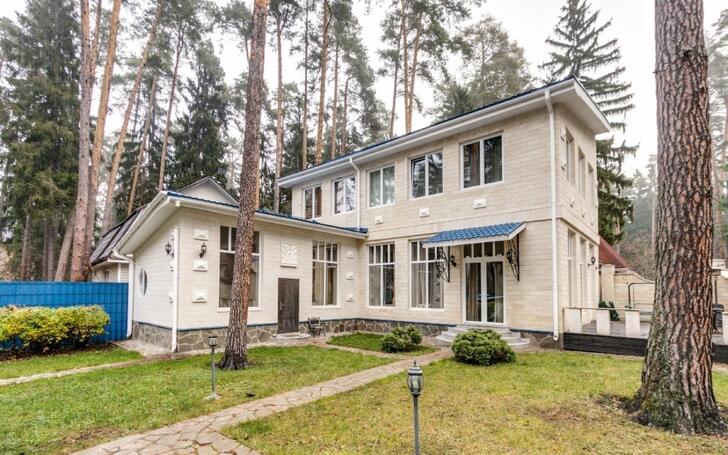 2-этажный коттедж 620 м² с отделкой