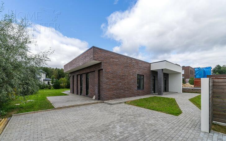 1-этажный коттедж 250 м² без отделки