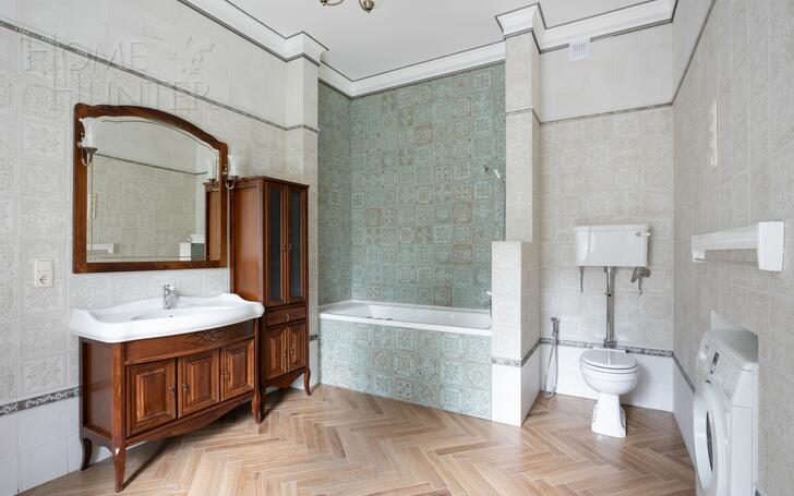 5-КОМН. КВАРТИРА С ОТДЕЛКОЙ 202.6 М² НА 3 ЭТАЖЕ