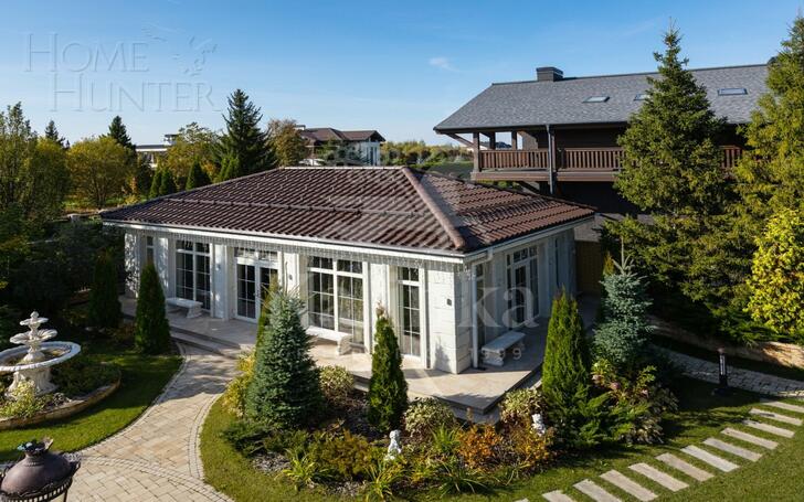 2-этажный коттедж 550 м² с отделкой
