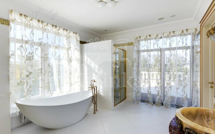 2-этажный коттедж 550 м² с отделкой