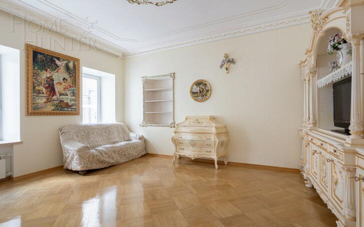 5-КОМН. КВАРТИРА С ОТДЕЛКОЙ 202.6 М² НА 3 ЭТАЖЕ