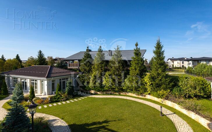 2-этажный коттедж 550 м² с отделкой
