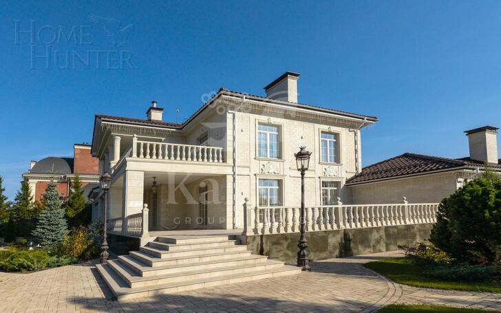 2-этажный коттедж 550 м² с отделкой