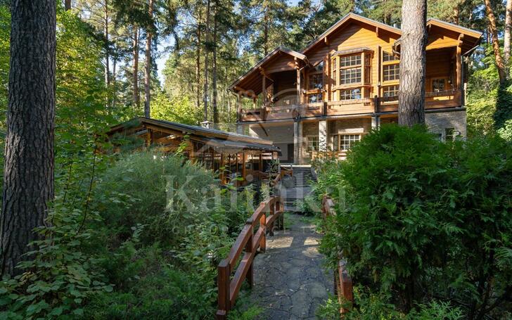 2-этажный коттедж 580 м² с отделкой