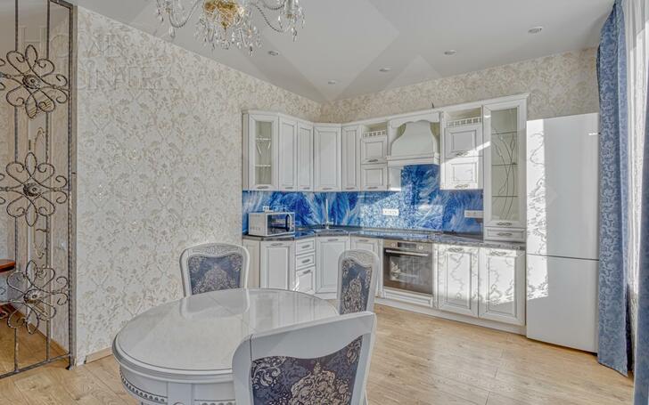 3-КОМН. КВАРТИРА С ОТДЕЛКОЙ 100 М² НА 25 ЭТАЖЕ