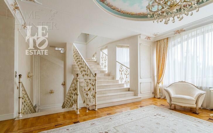 2-этажный коттедж 1 000 м² с отделкой