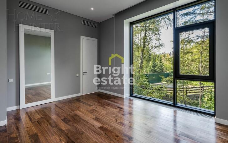 3-этажный коттедж 650 м² с отделкой