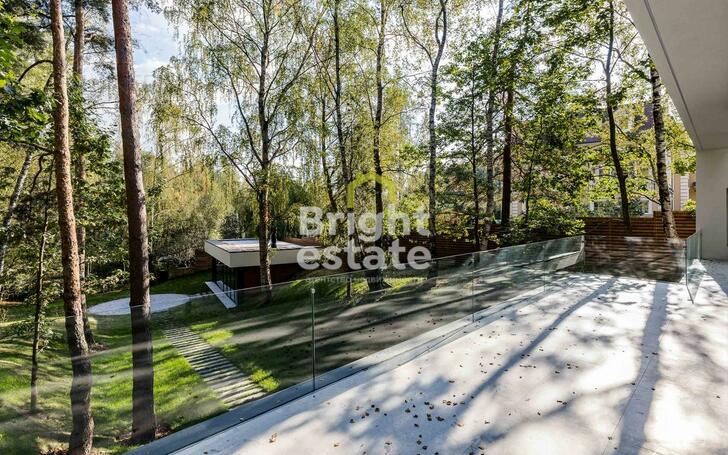 3-этажный коттедж 650 м² с отделкой
