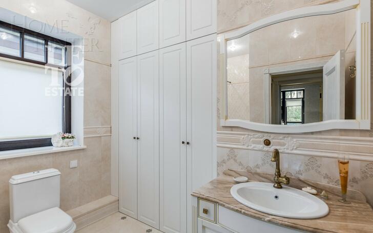 2-этажный таунхаус 251.7 м² с отделкой
