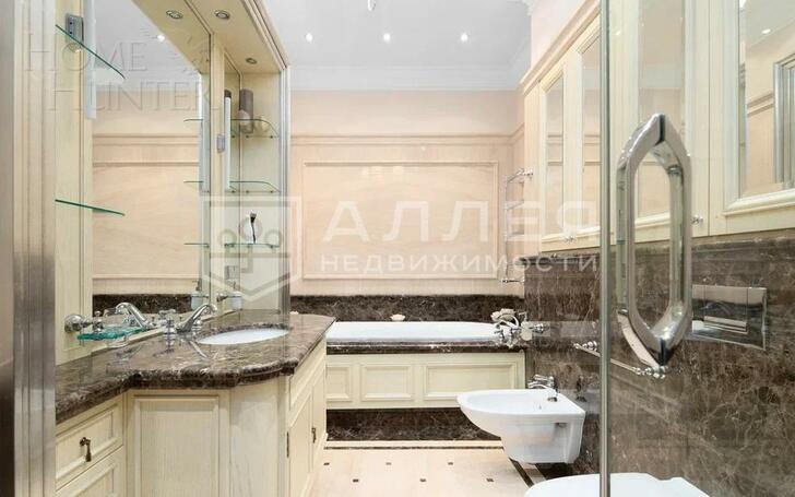 2-этажный коттедж 1 211 м² с отделкой