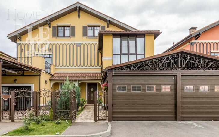 2-этажный таунхаус 251.7 м² с отделкой