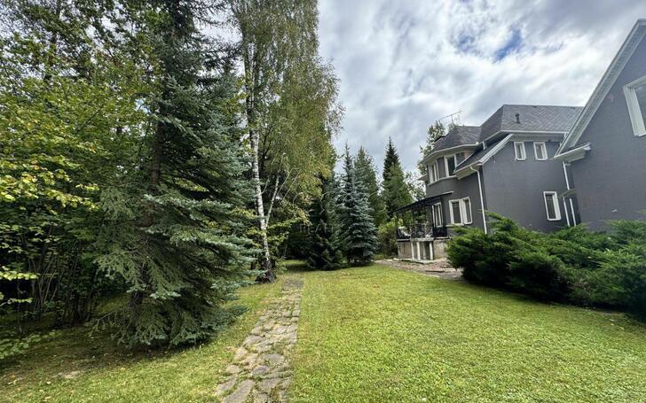 2-этажный коттедж 450 м² без отделки
