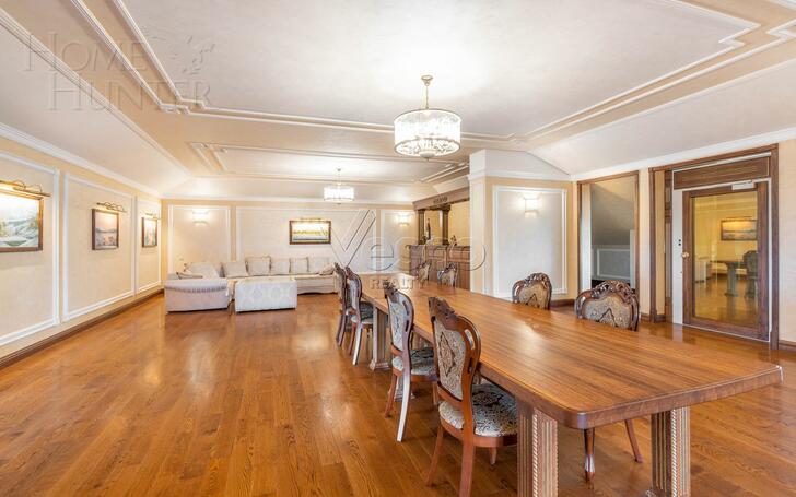 4-этажный коттедж 3 050 м² с отделкой