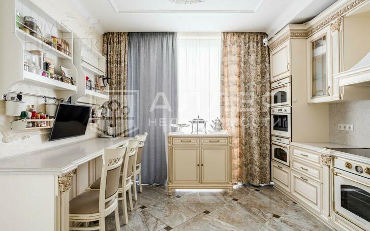 2-этажный таунхаус 390 м² с отделкой