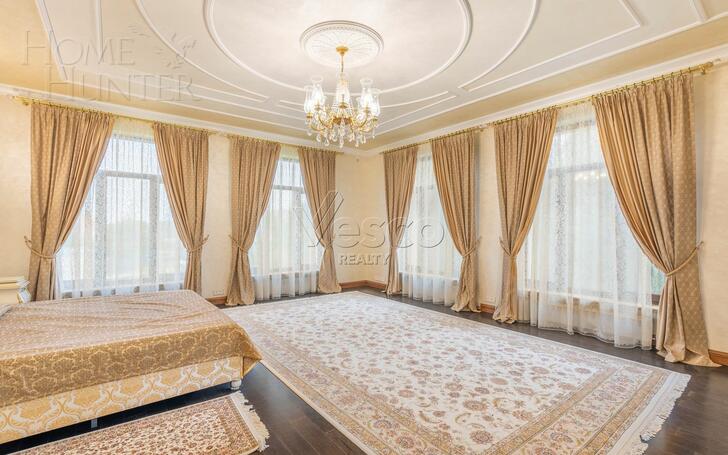 4-этажный коттедж 3 050 м² с отделкой
