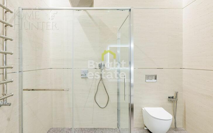 3-этажный коттедж 650 м² с отделкой