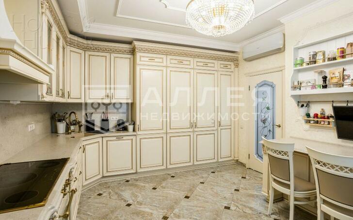 2-этажный таунхаус 390 м² с отделкой