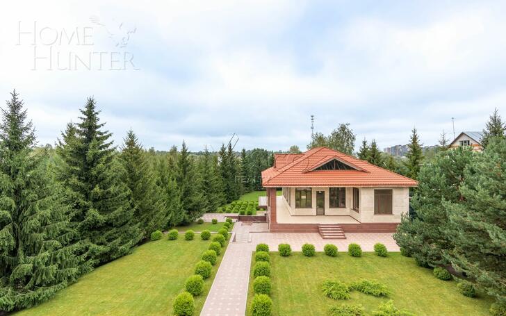 4-этажный коттедж 3 050 м² с отделкой
