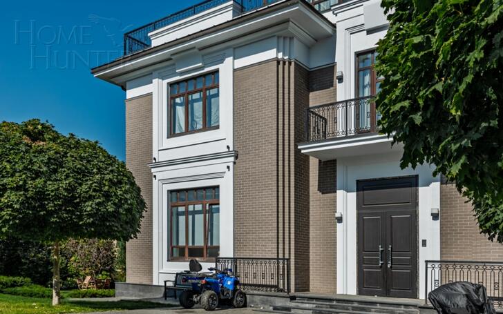 3-этажный коттедж 985 м² с отделкой