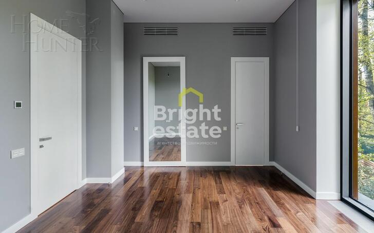 3-этажный коттедж 650 м² с отделкой